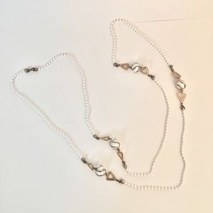 Long vintage 27inch white and gold beaded necklace